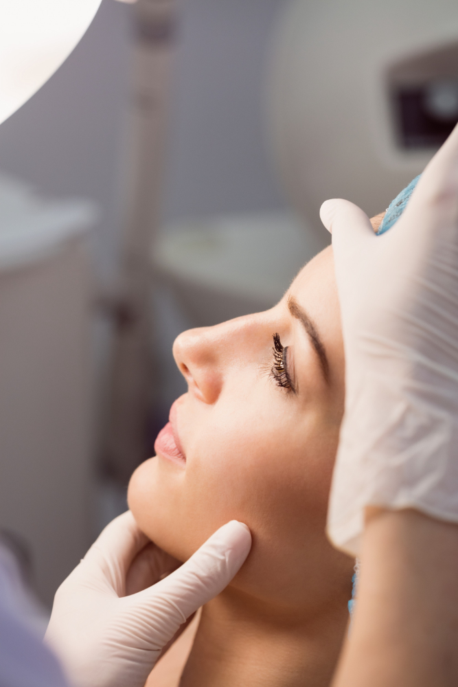 Lifting Facial + Blefaroplastia: En Qué Orden Se Hace Cada Parte de la Cirugía