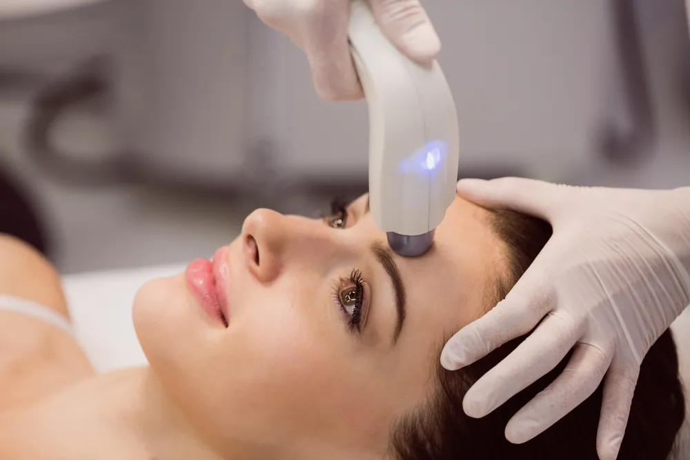 MicroAire: Liposucción de Precisión para Zonas de Grasa Densa y Fibrosa Tecnología Avanzada morpheus8
